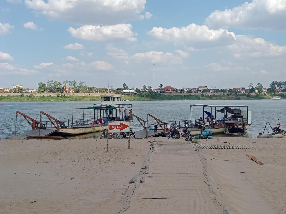 Tonle Mekong Homestay Krong Kracheh Zewnętrze zdjęcie